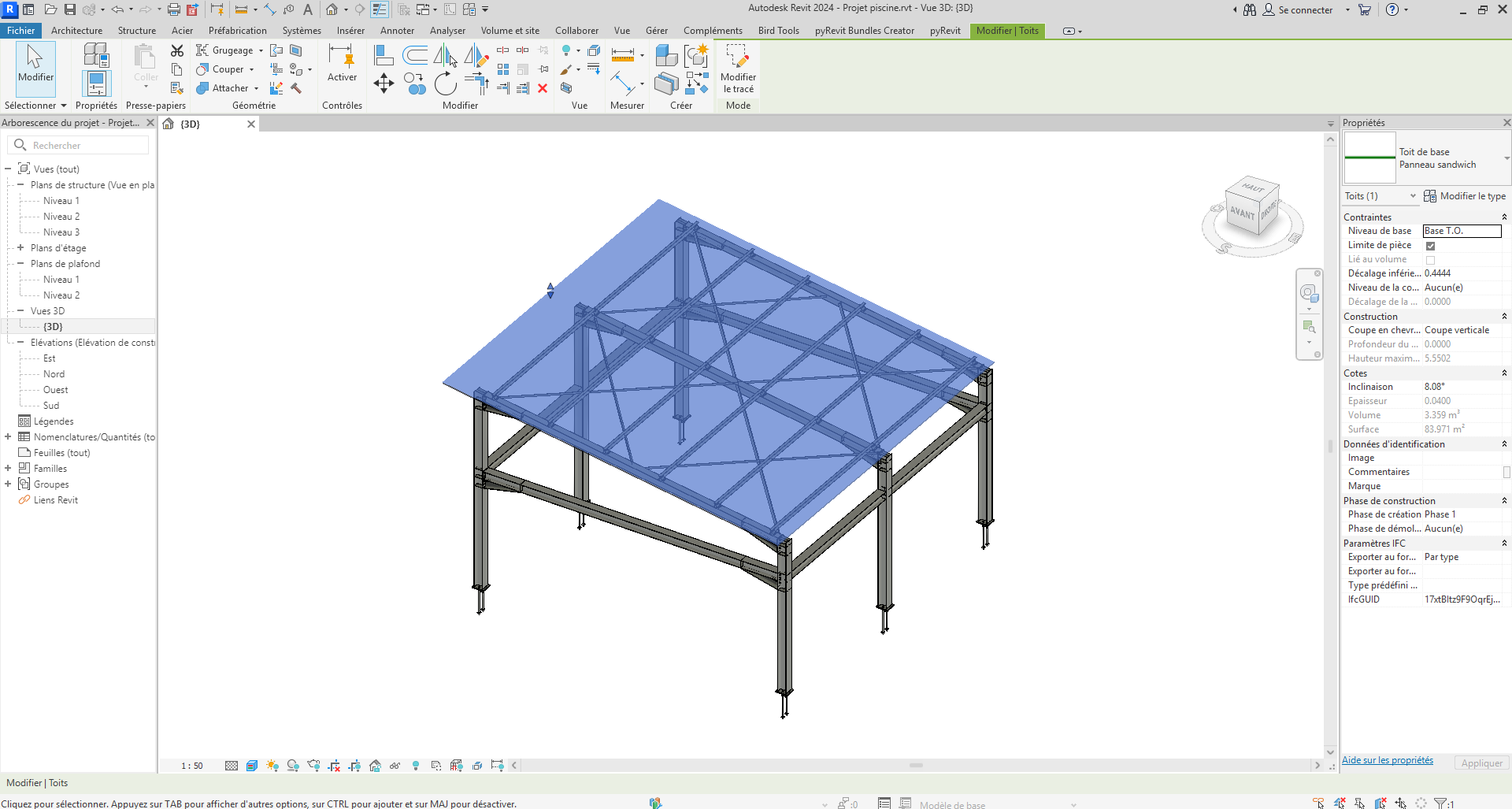 Modèle 3D BIM d'une structure métallique en treillis avec toiture en panneau sandwich — Vue isométrique sous Revit